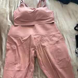 Nike Legging and Sports Bra Set